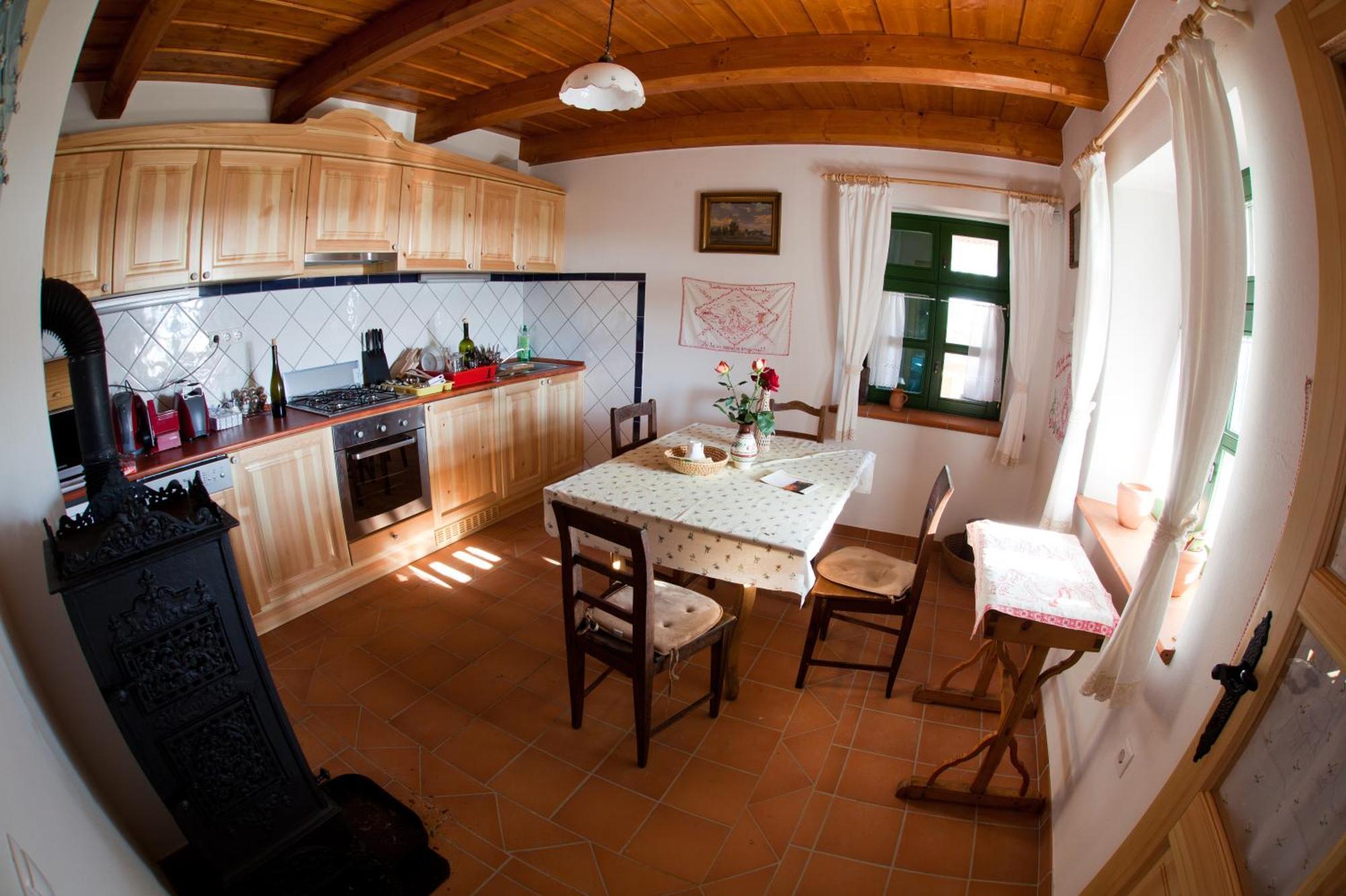 Oereghegyi Apartman Vindornyalak Esterno foto