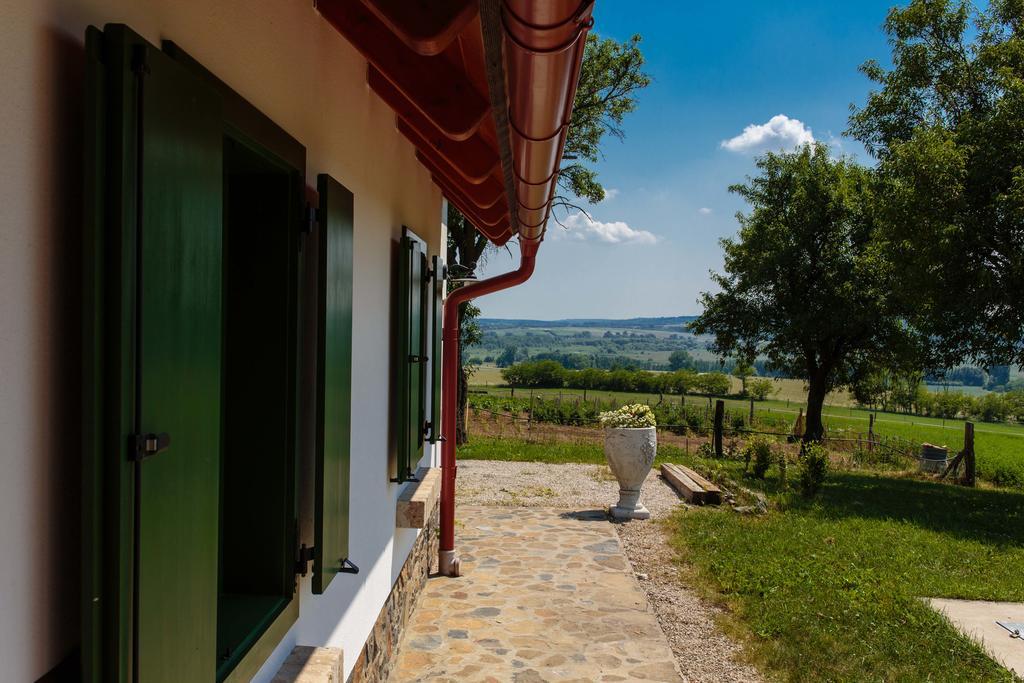 Oereghegyi Apartman Vindornyalak Esterno foto