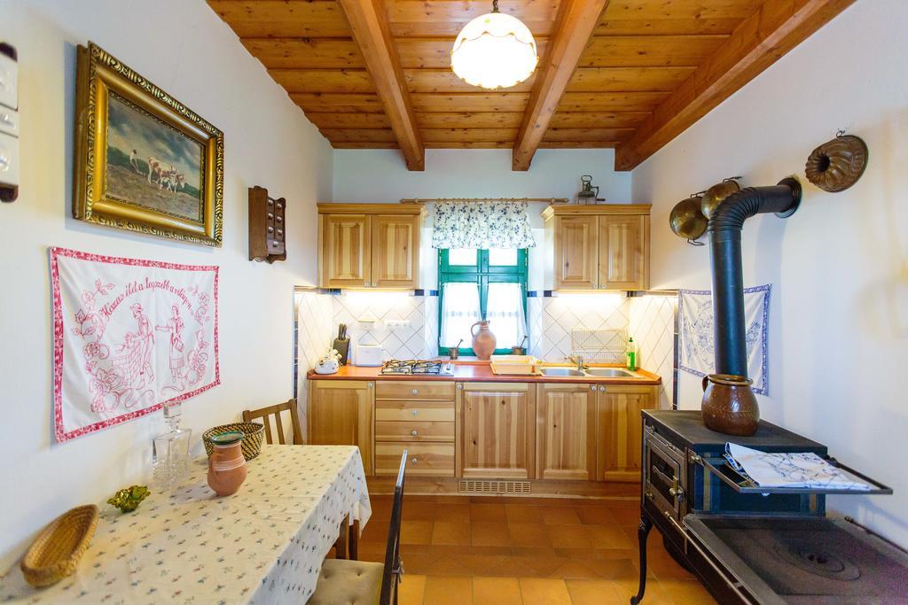 Oereghegyi Apartman Vindornyalak Camera foto