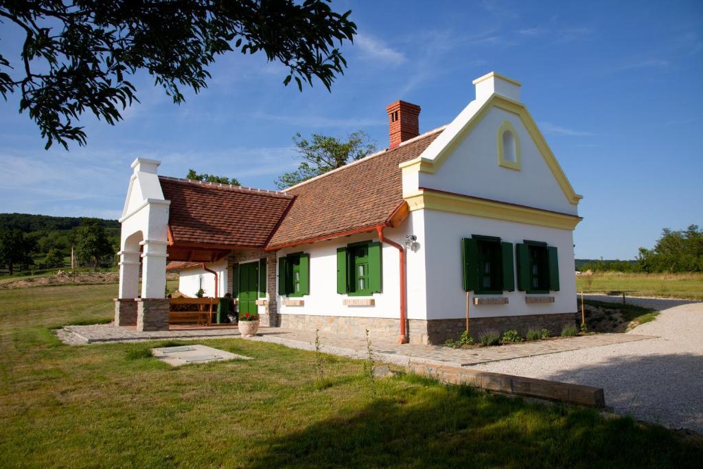 Oereghegyi Apartman Vindornyalak Esterno foto